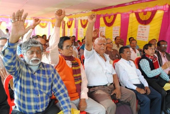 All Tripura Pensionersâ€™ Association stages mass demonstration